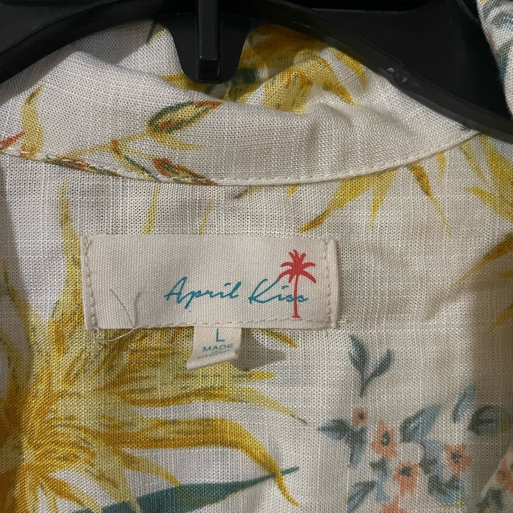 APRIL KISS - button up blouse - Picture 7 of 7